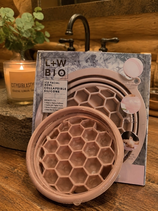 Other - L+W BIO Collapsible Silicone Ice Facial Bowl in Dusty Rose